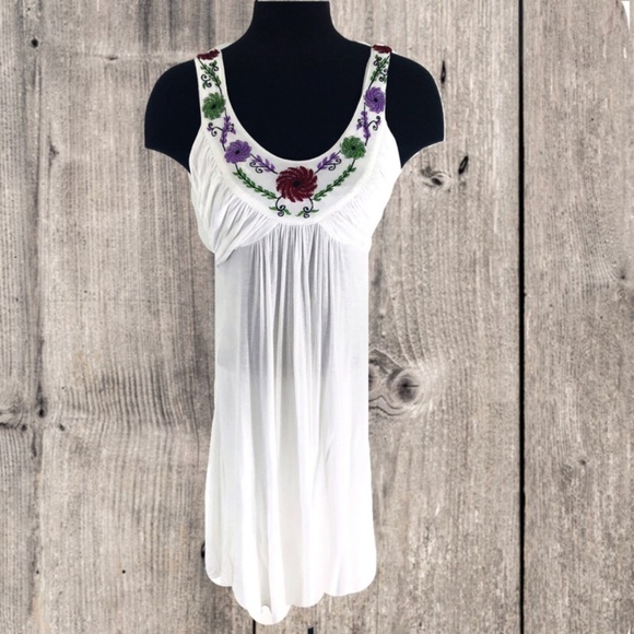 The Impeccable Pig Dresses & Skirts - The Impeccable Pig | White Swing Mini Dress